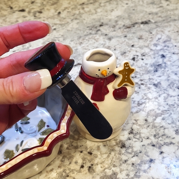 Grasslands Road Winter Settings Snowman Dip Bowl with 2 Spreaders - Picture 9 of 12